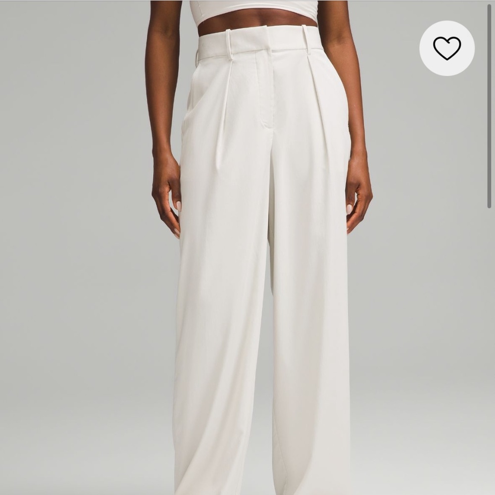 Lululemon Pleat-Front High-Rise Trouser *Short